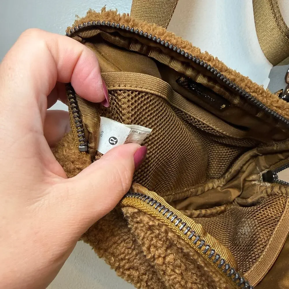 Lululemon Everywhere Fleece Belt Bag Burnt Caramel Brown